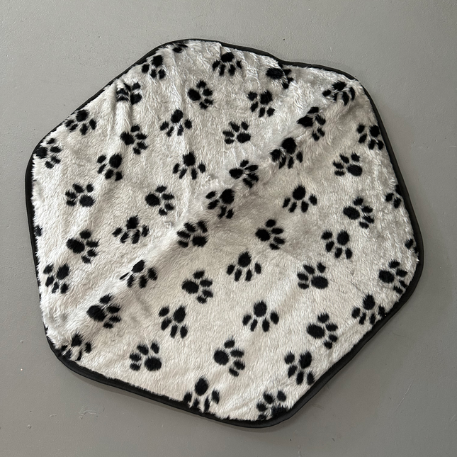 Grey with Black Paw Hex - Training Mat (Special Buy) image 0